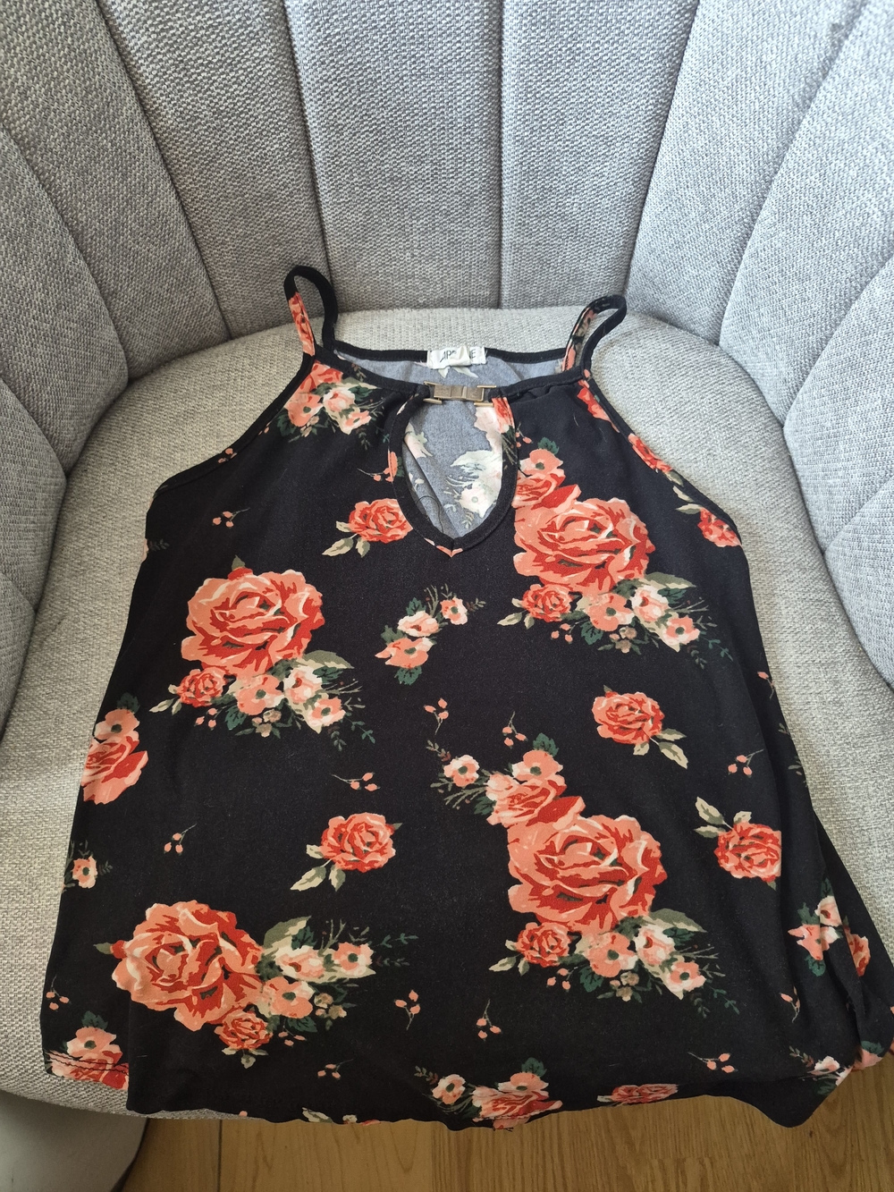 Ardene Black Floral Keyhole Cami with Coral Roses